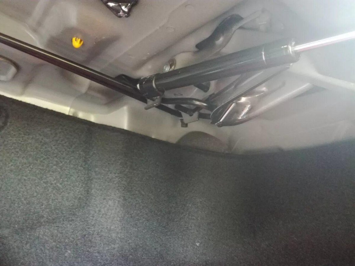 Газовый упор багажника Киа Рио 3