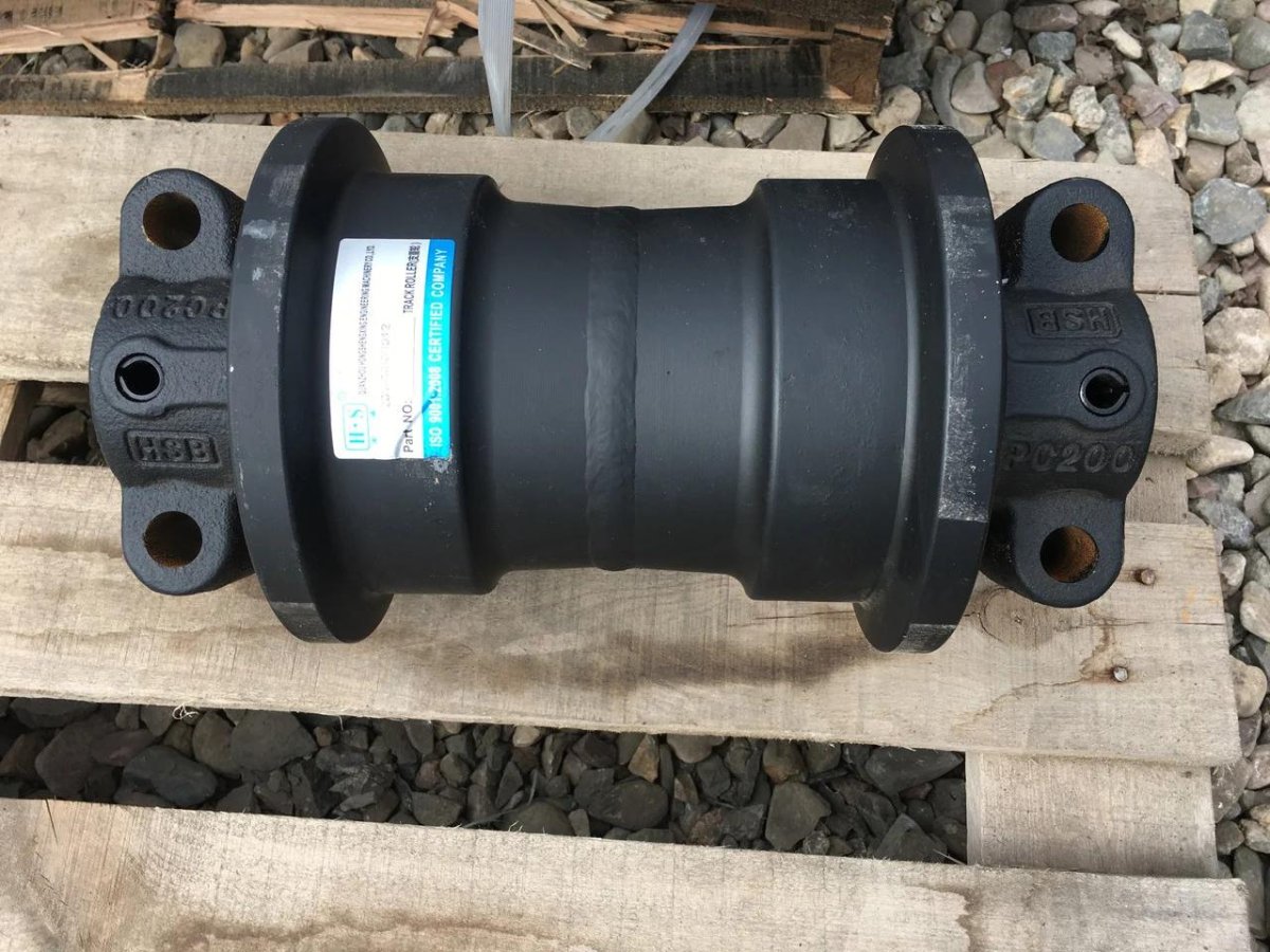 Каток опорный на Комацу 220