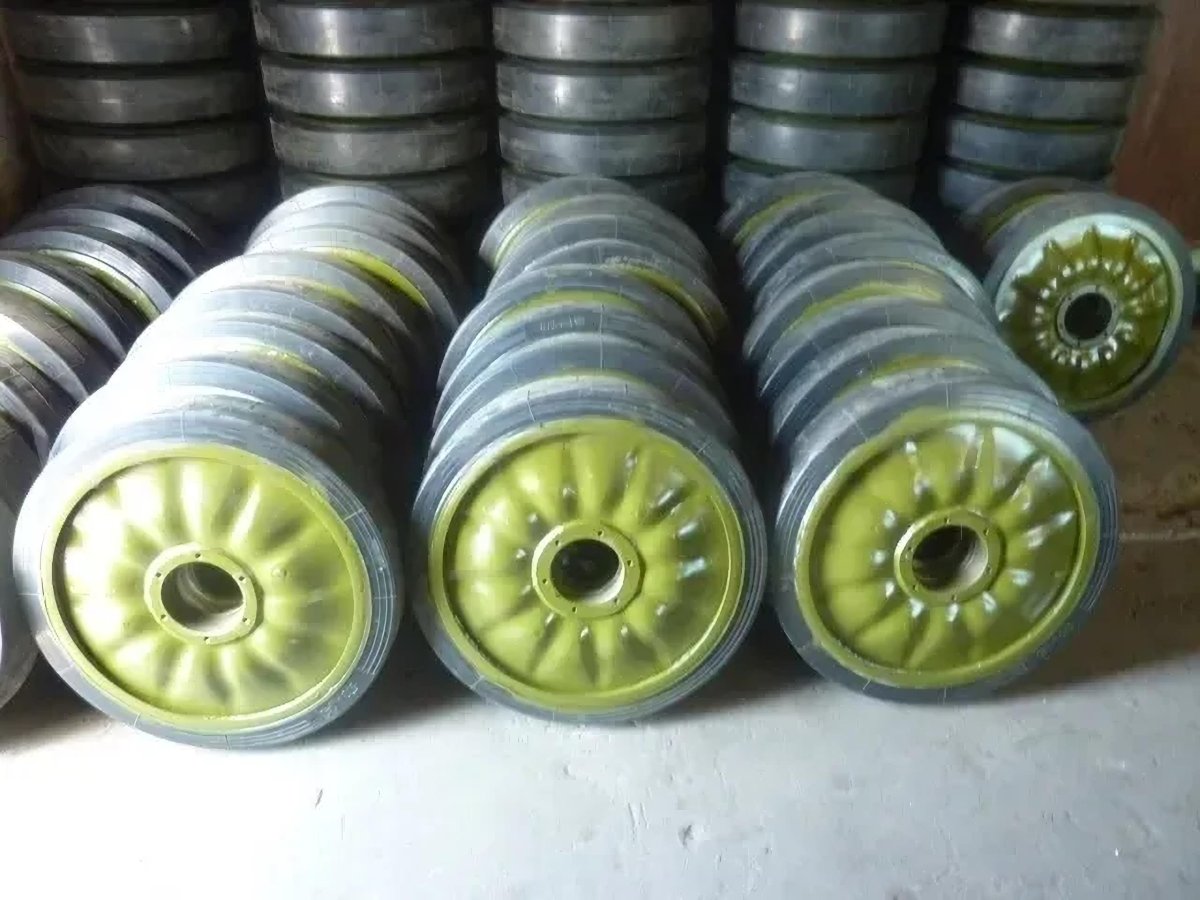 Каток опорный МТЛБ