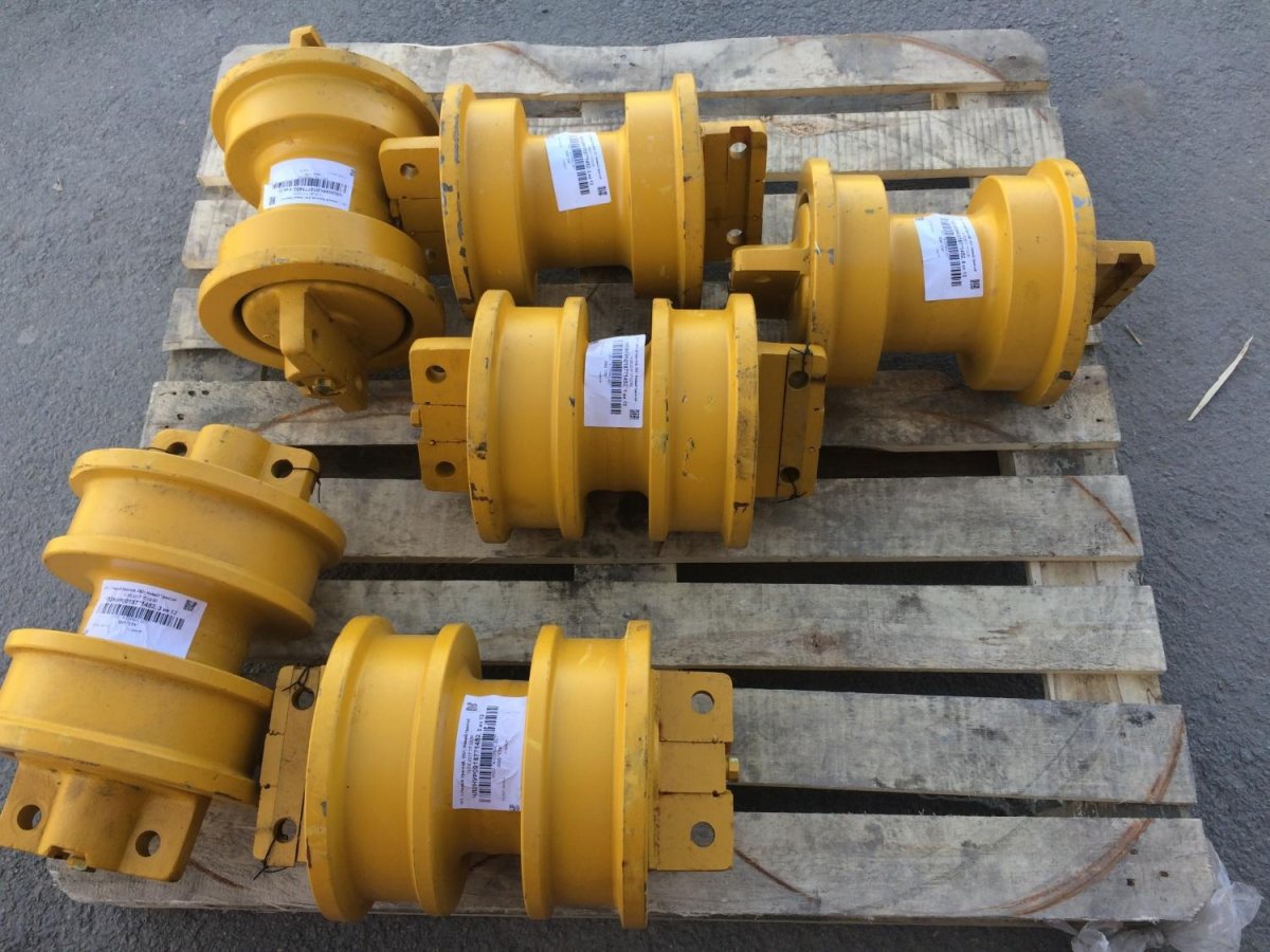 Каток опорный бульдозер т-170