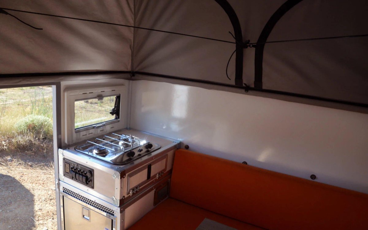 Автодом с подъемной крышей