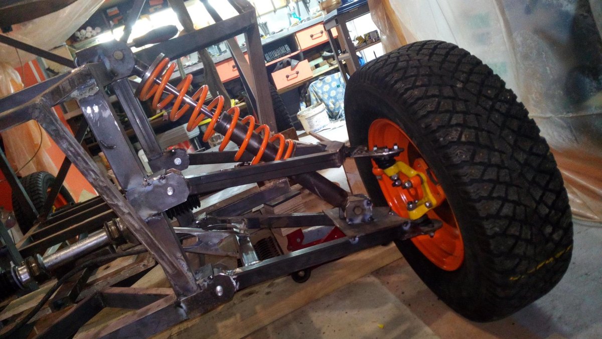 Задняя трехрычажная подвеска багги