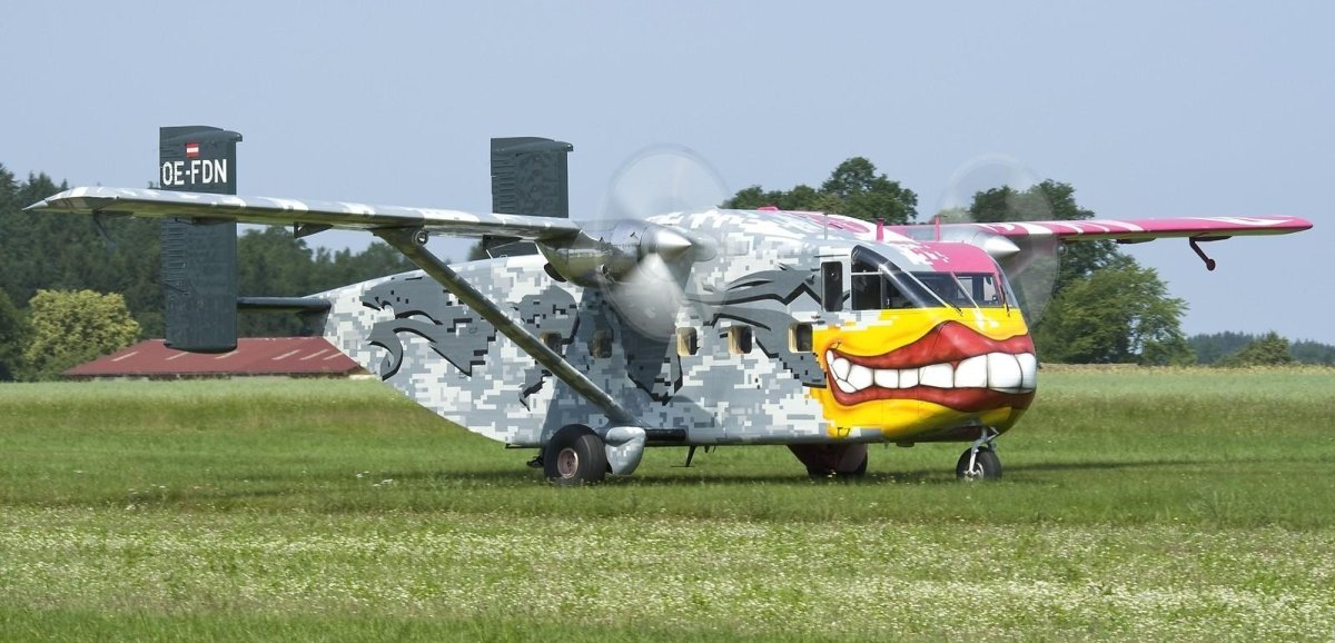 Skyvan самолет