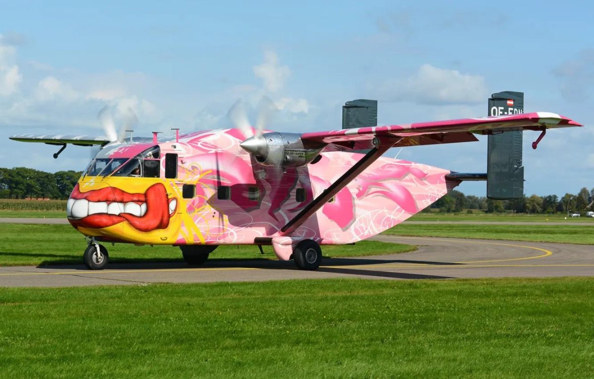 Самолет short SC.7 Skyvan