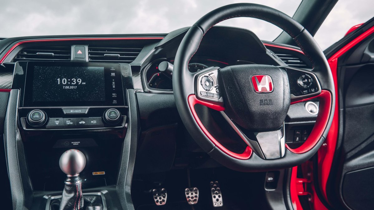 Honda Civic Type r приборная панель