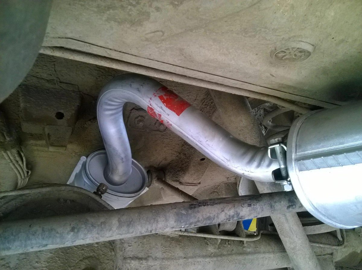 Труба глушителя ВАЗ 2107 инжектор