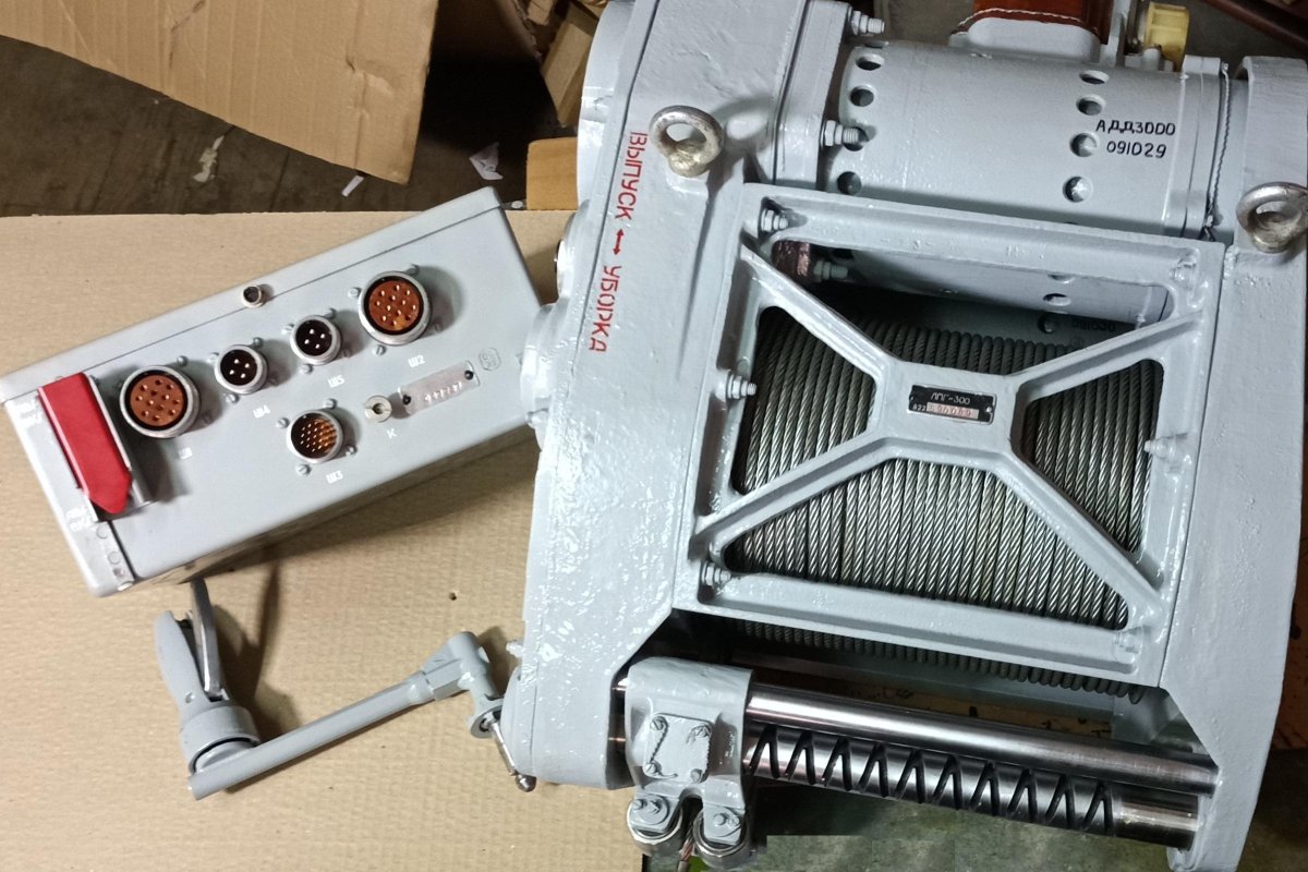 СЛГ-300 система лебедочная грузовая