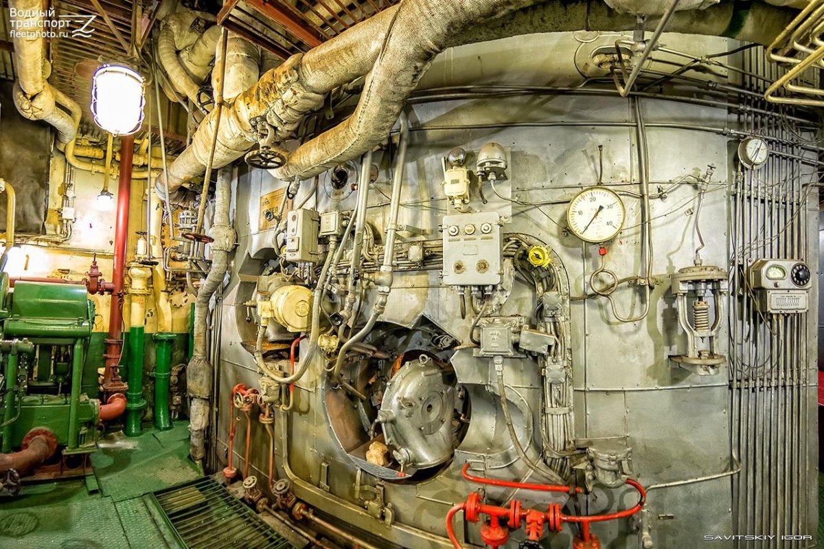 Машинное отделение ледокола 21180