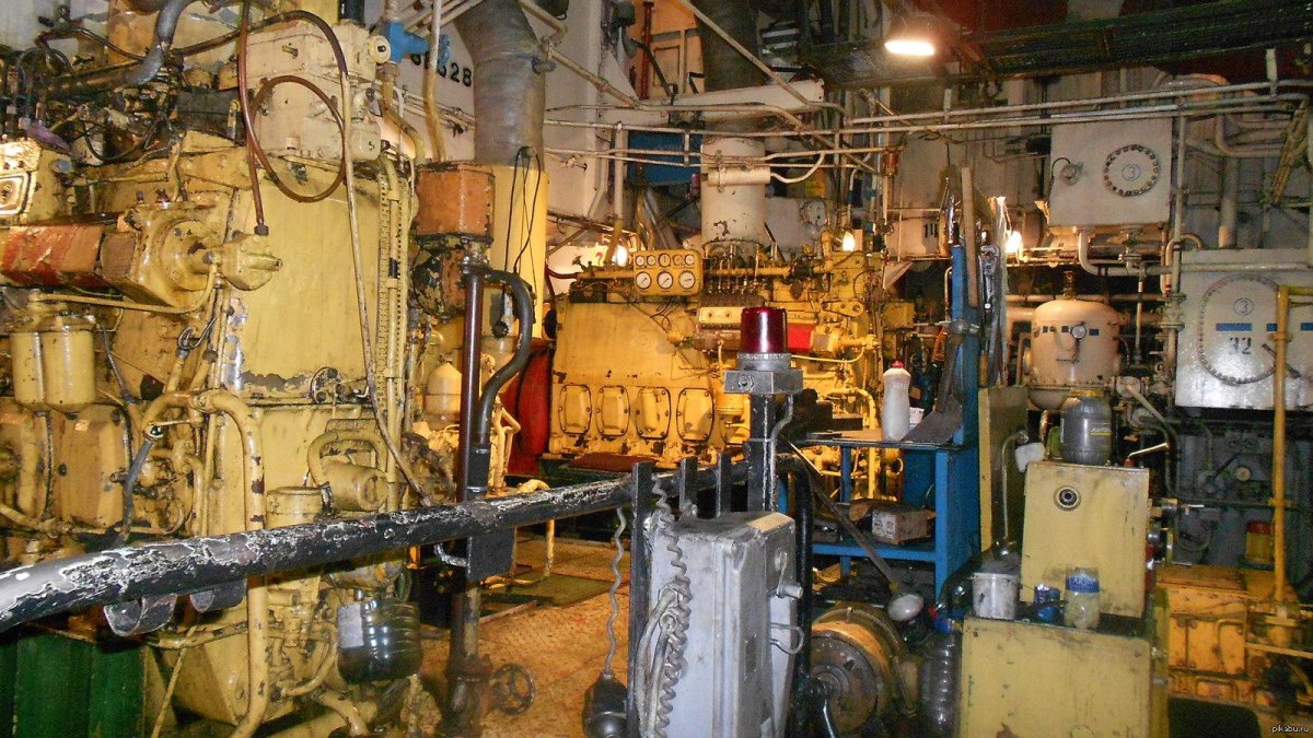 Судовой двигатель 6чрн 36/45