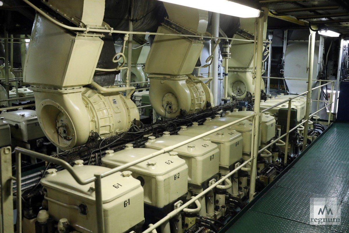 Машинное отделение на ледоколе Капитан Сорокин