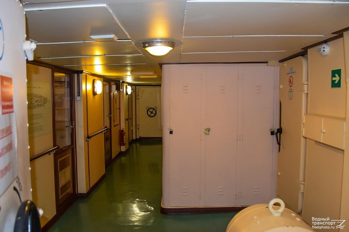 Нефтерудовоз 2 каюты