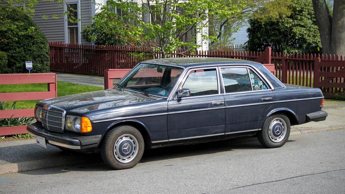 Mercedes Benz 240d