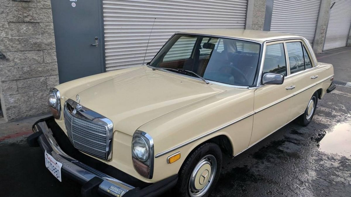 Mercedes 240d