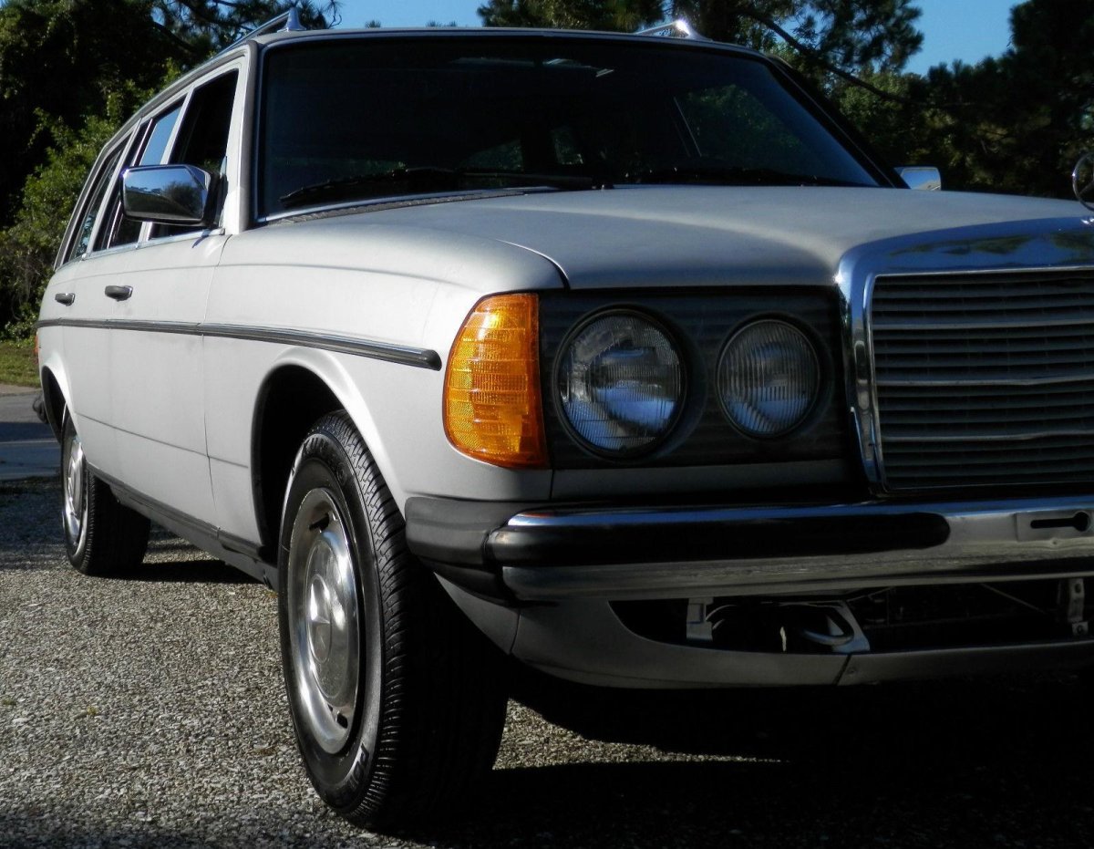 Mercedes 240