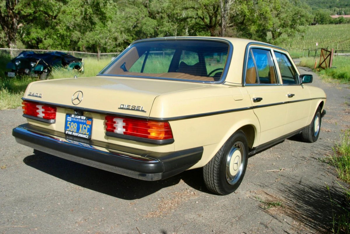 Mercedes 240d