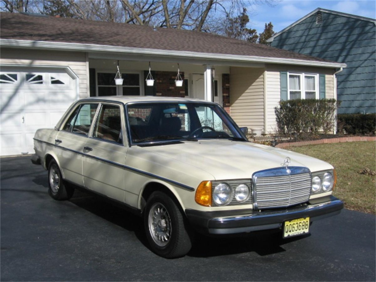 Mercedes Benz 240