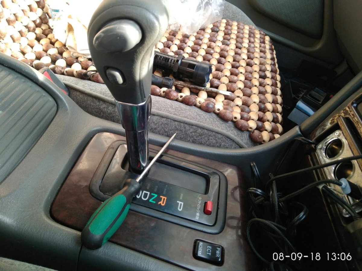 Кнопка режимов АКПП Toyota Mark 2 100