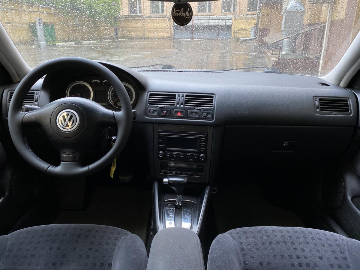 Volkswagen Bora 2001 салон