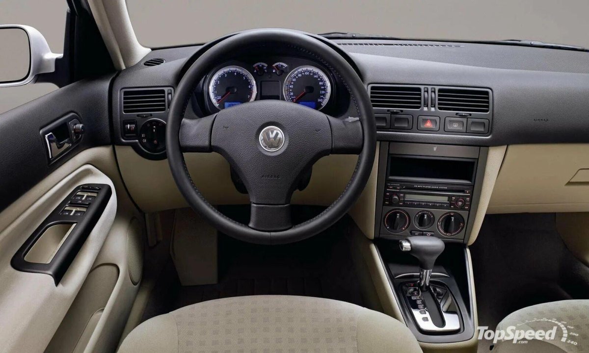 Volkswagen Bora 2005 салон