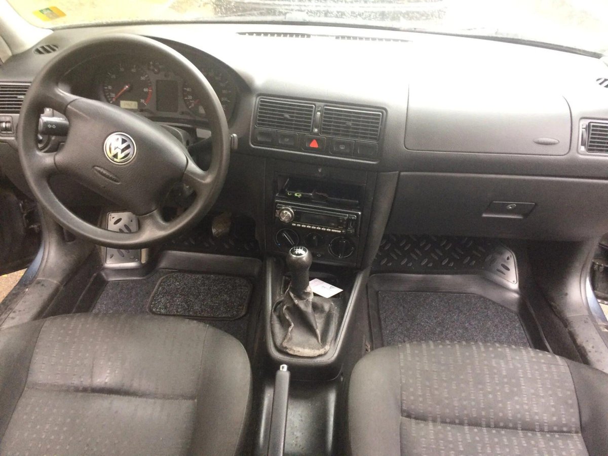 Volkswagen Bora 2005 салон