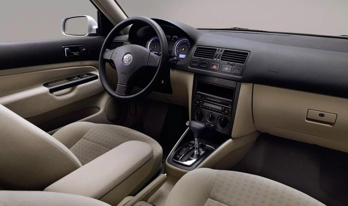 Фольксваген Бора 2001 1.6