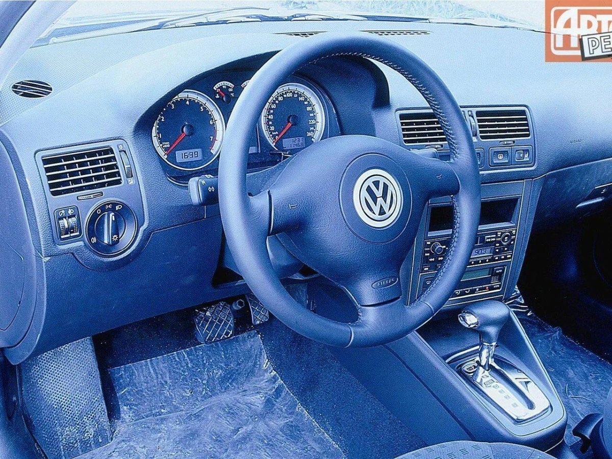 Volkswagen Bora 2002 салон