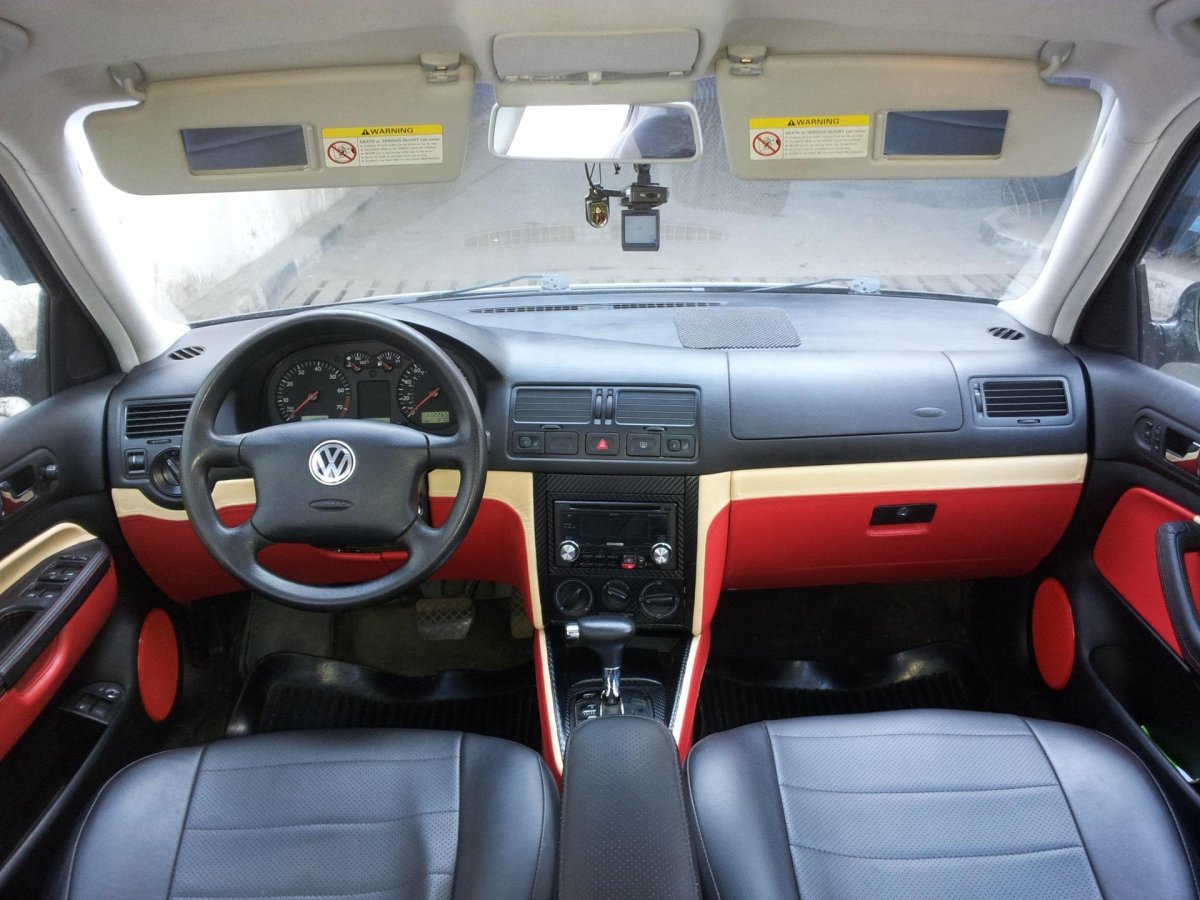 Volkswagen Jetta 2002 салон