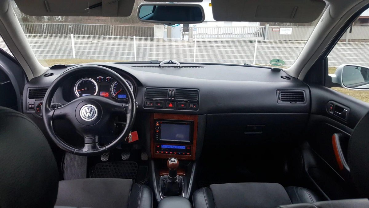 Volkswagen Bora 2001 салон