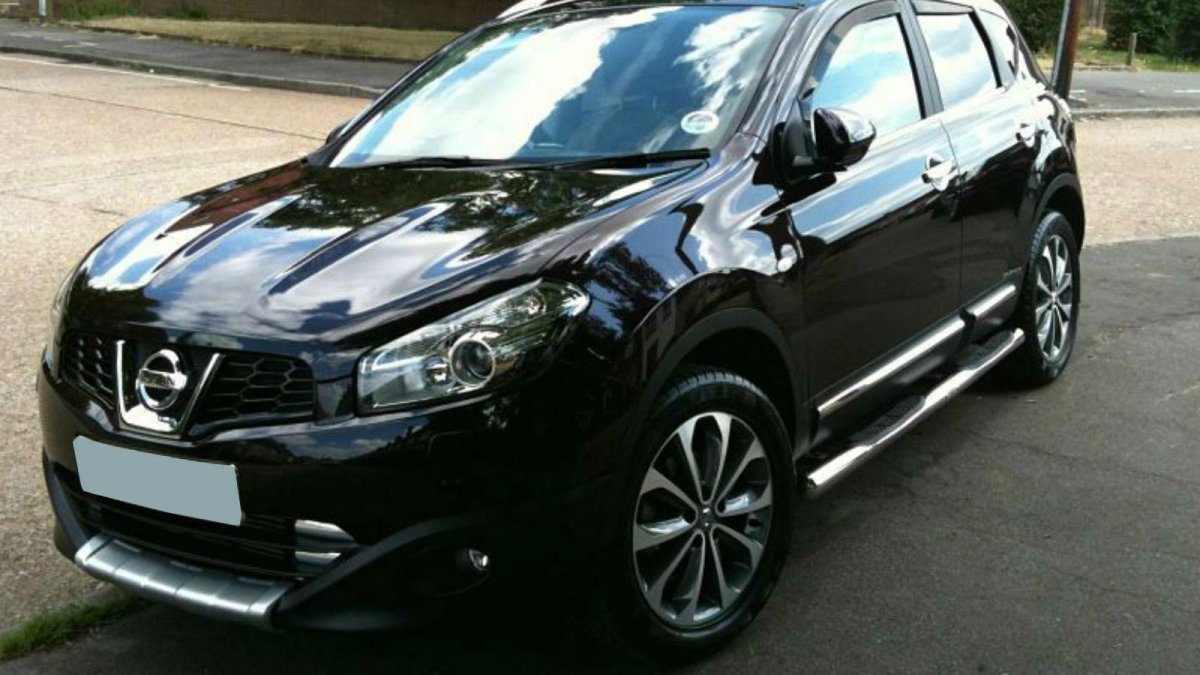 Nissan Qashqai j10 черный