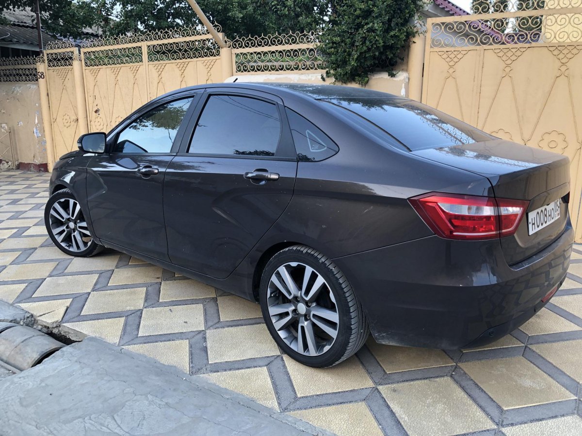 Лада Веста r17