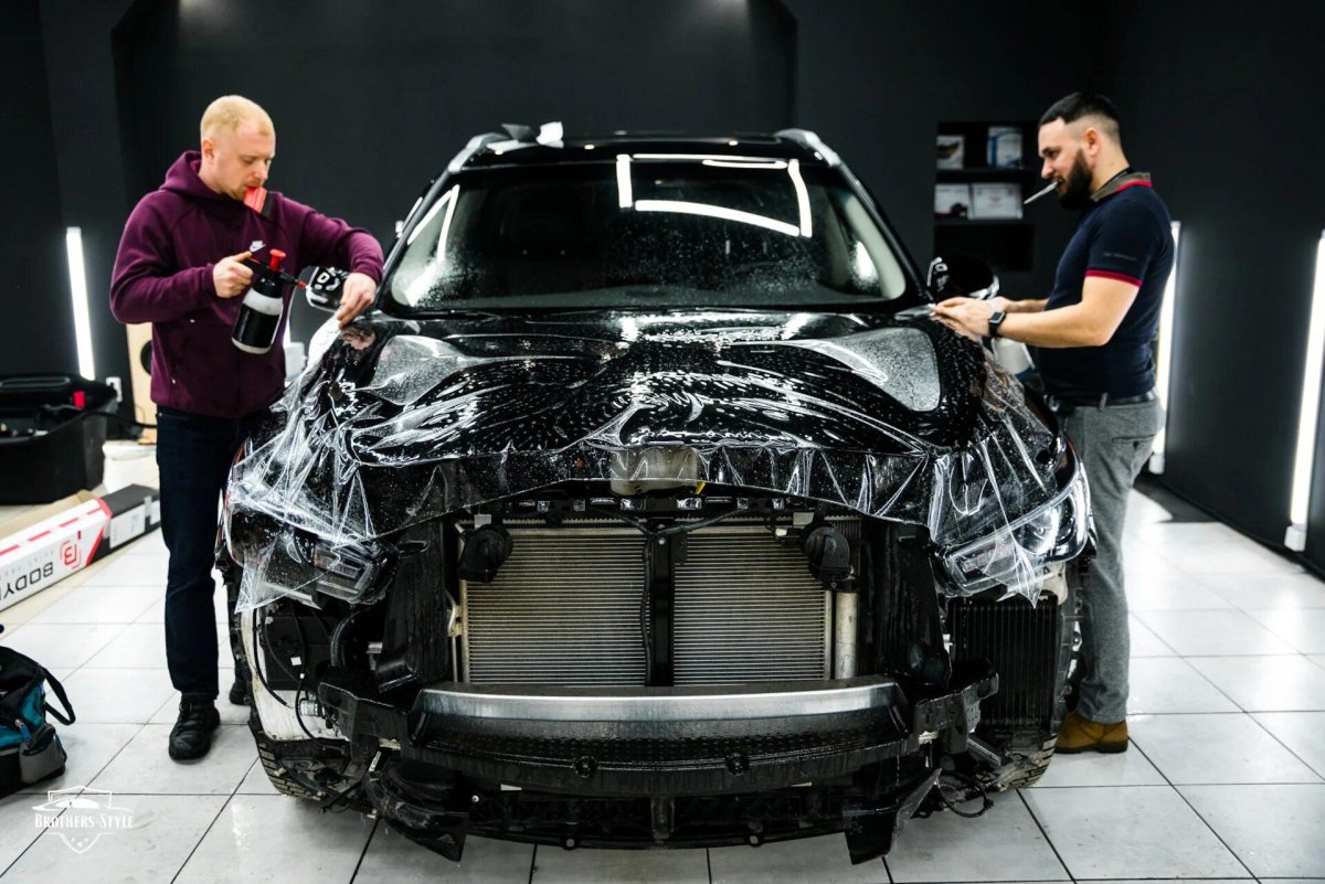 Антигравийная пленка на авто