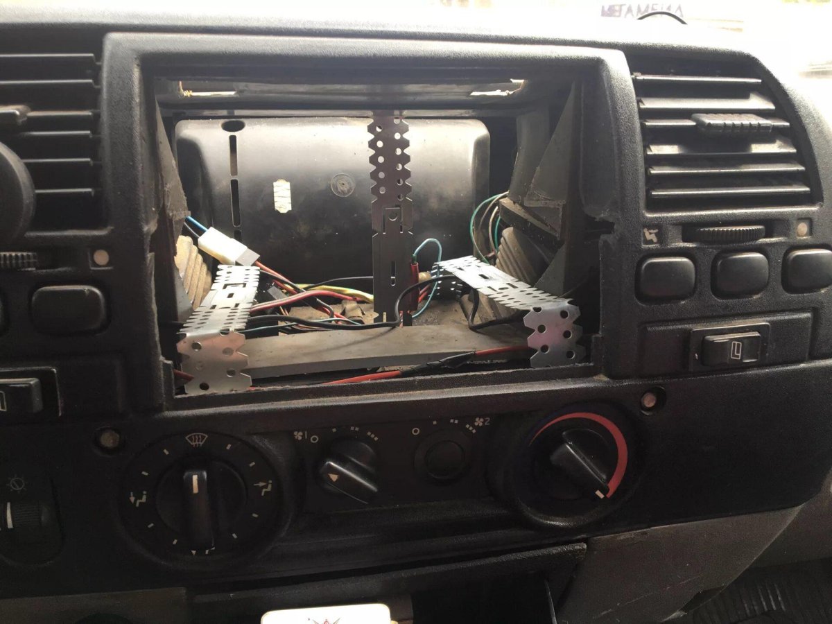 Магнитола 2 din в Газель 3302