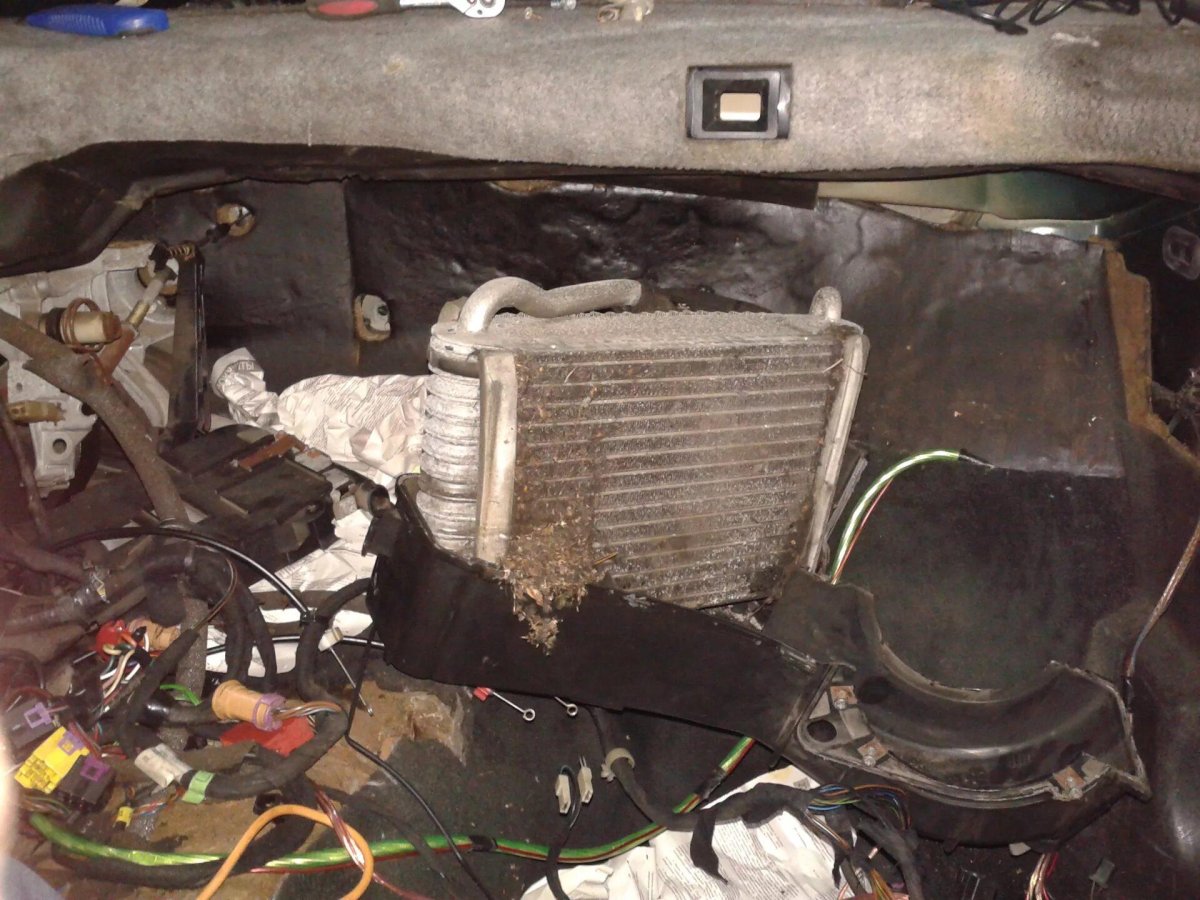 Радиатор отопителя Ауди 80 б3