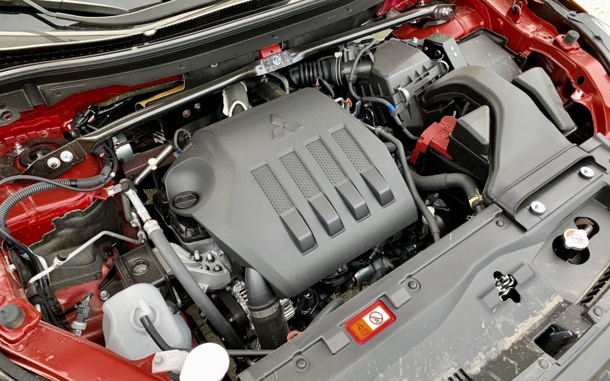 Mitsubishi Eclipse Cross аккумулятор