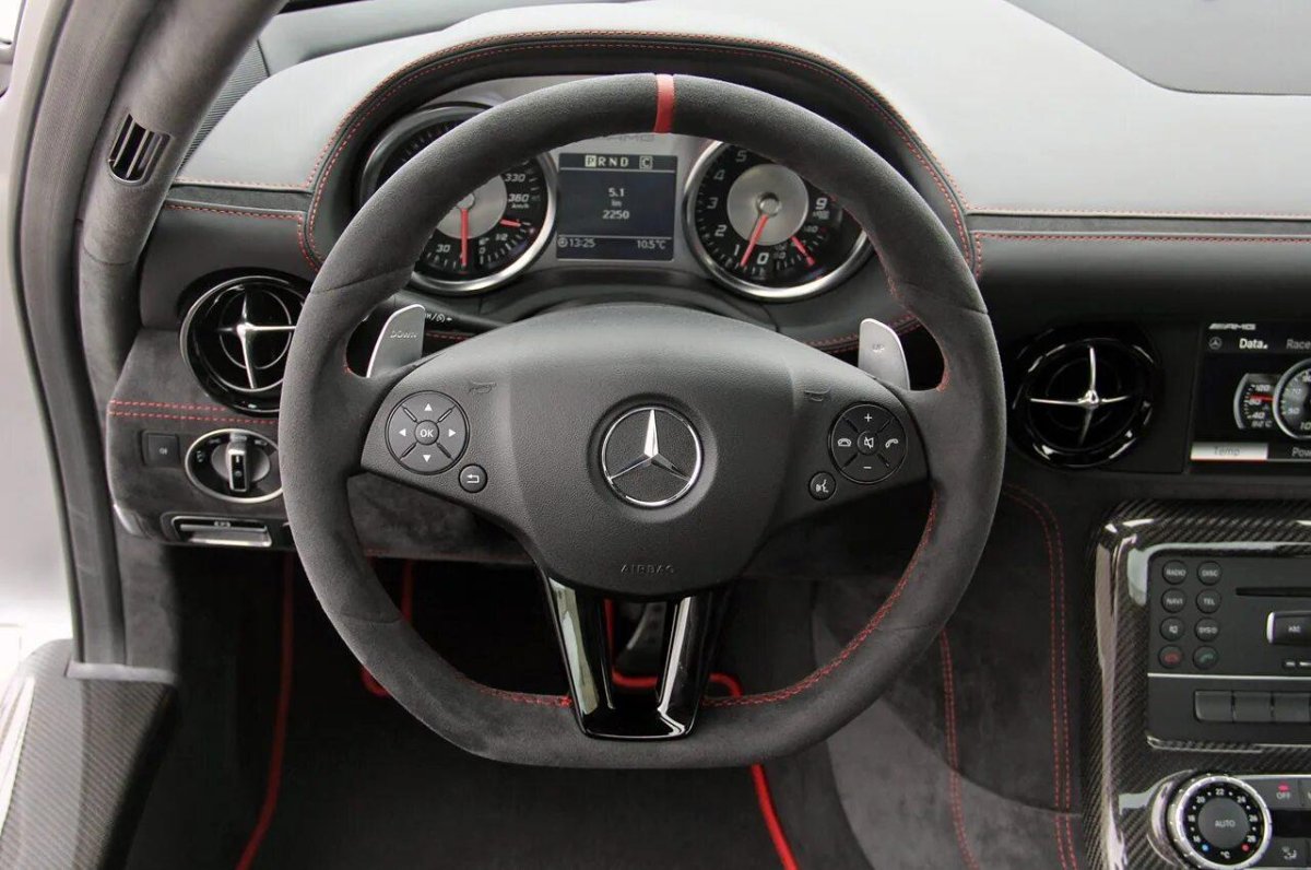 Mercedes SLS AMG салон