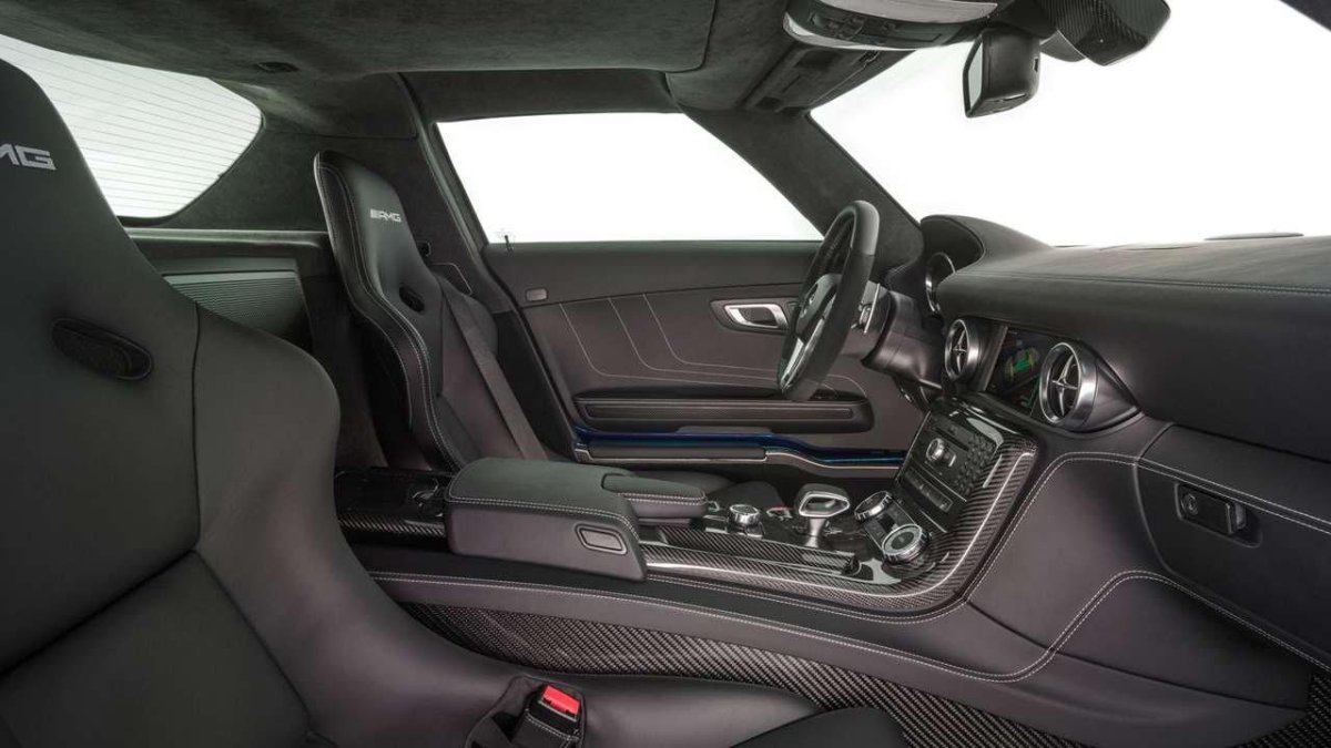 Мерседес SLS AMG Electric Drive