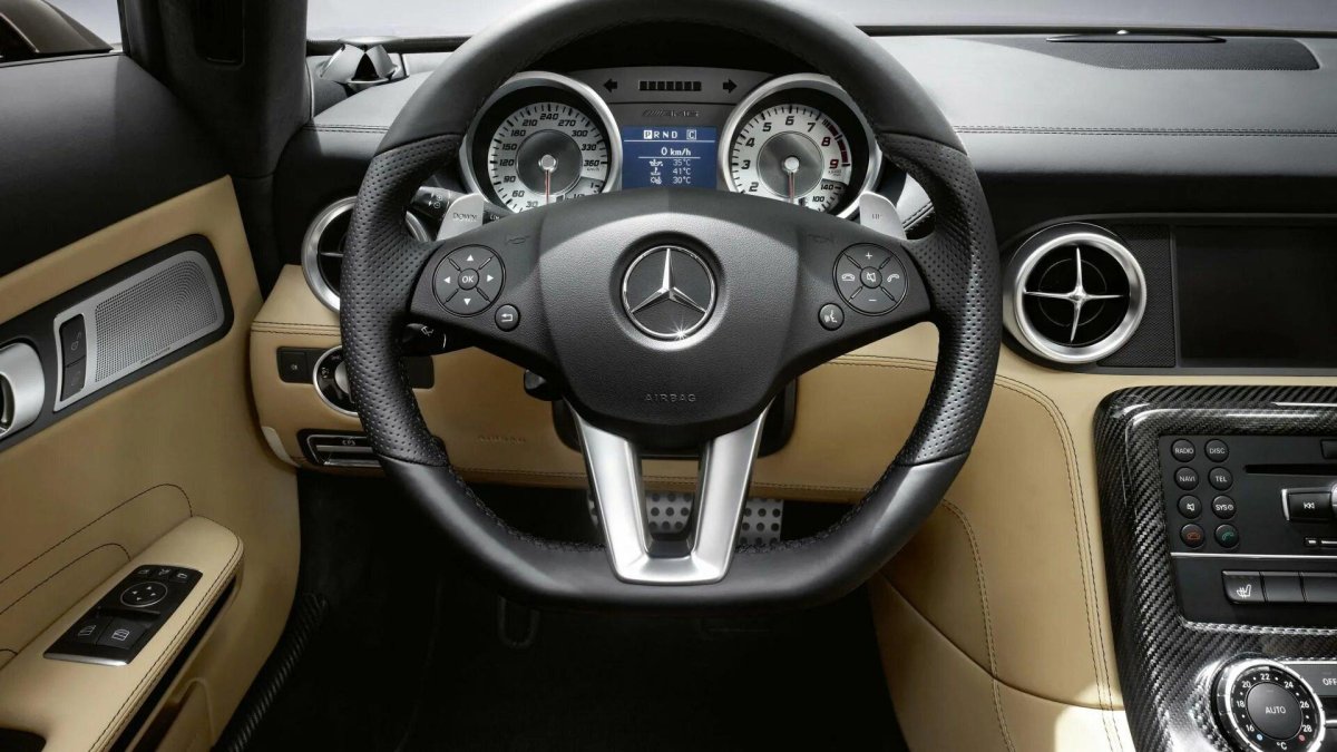 SLS AMG Interior