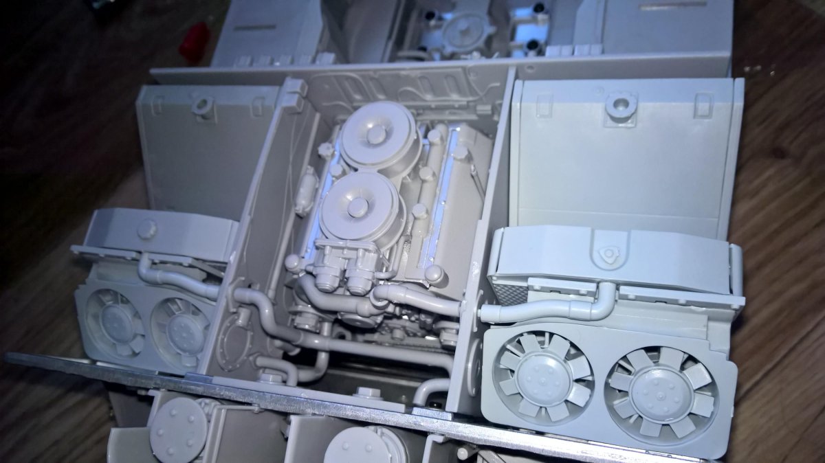 Моторный отсек танка тигр