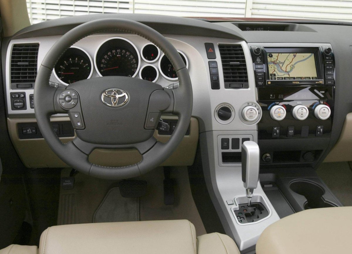Toyota Tundra 2008 салон