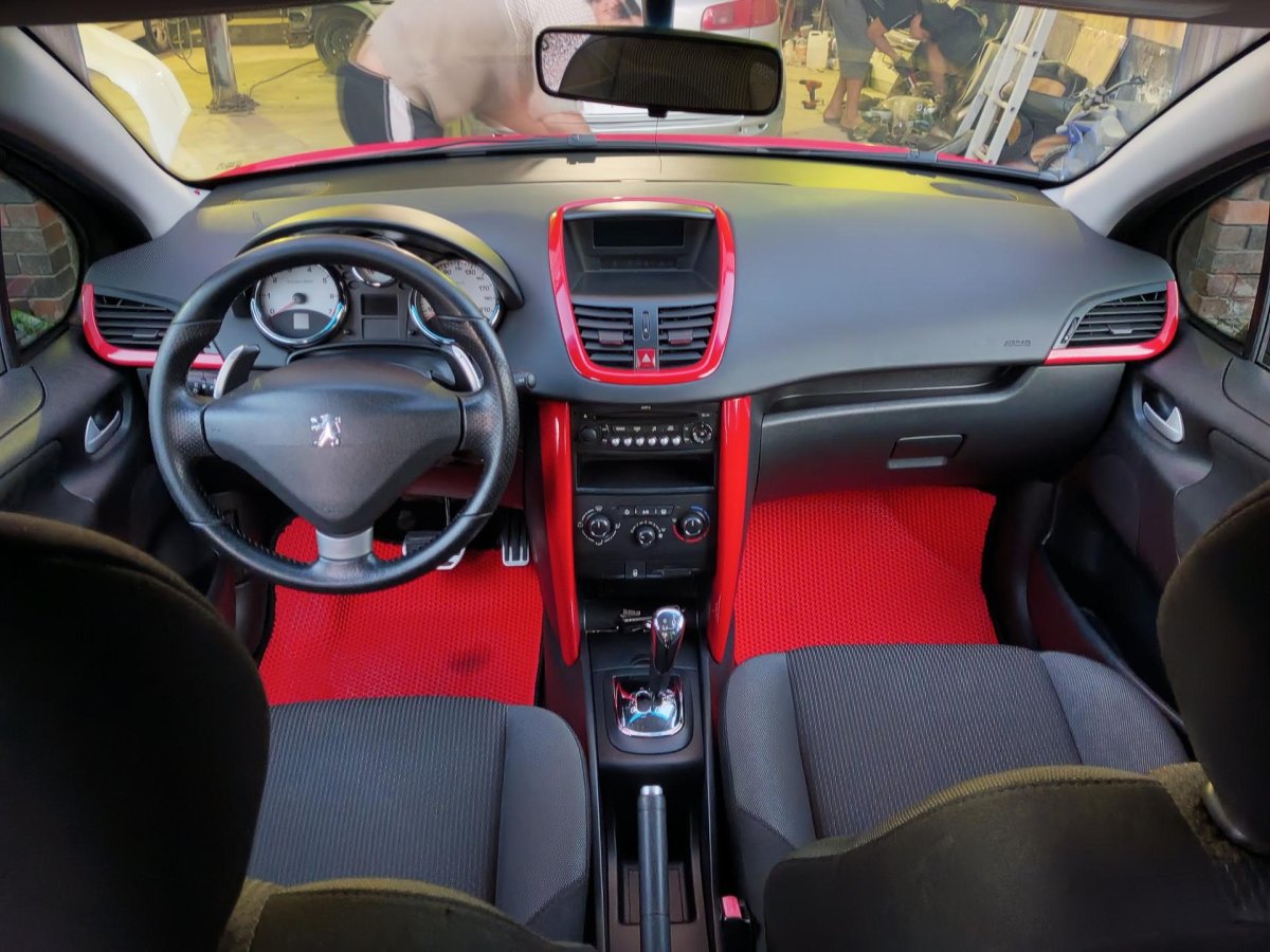 Покраска деталей салона поло