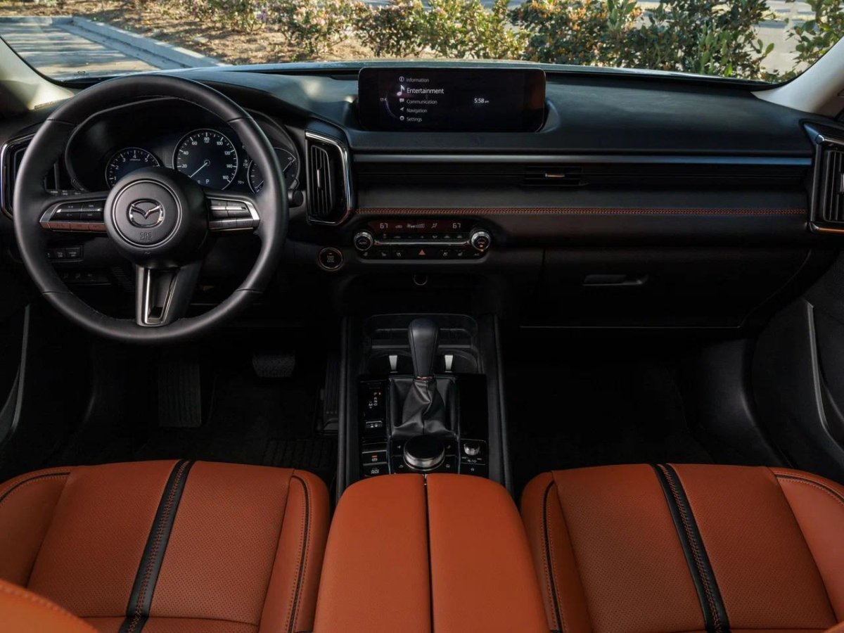 Мазда сх50 2023