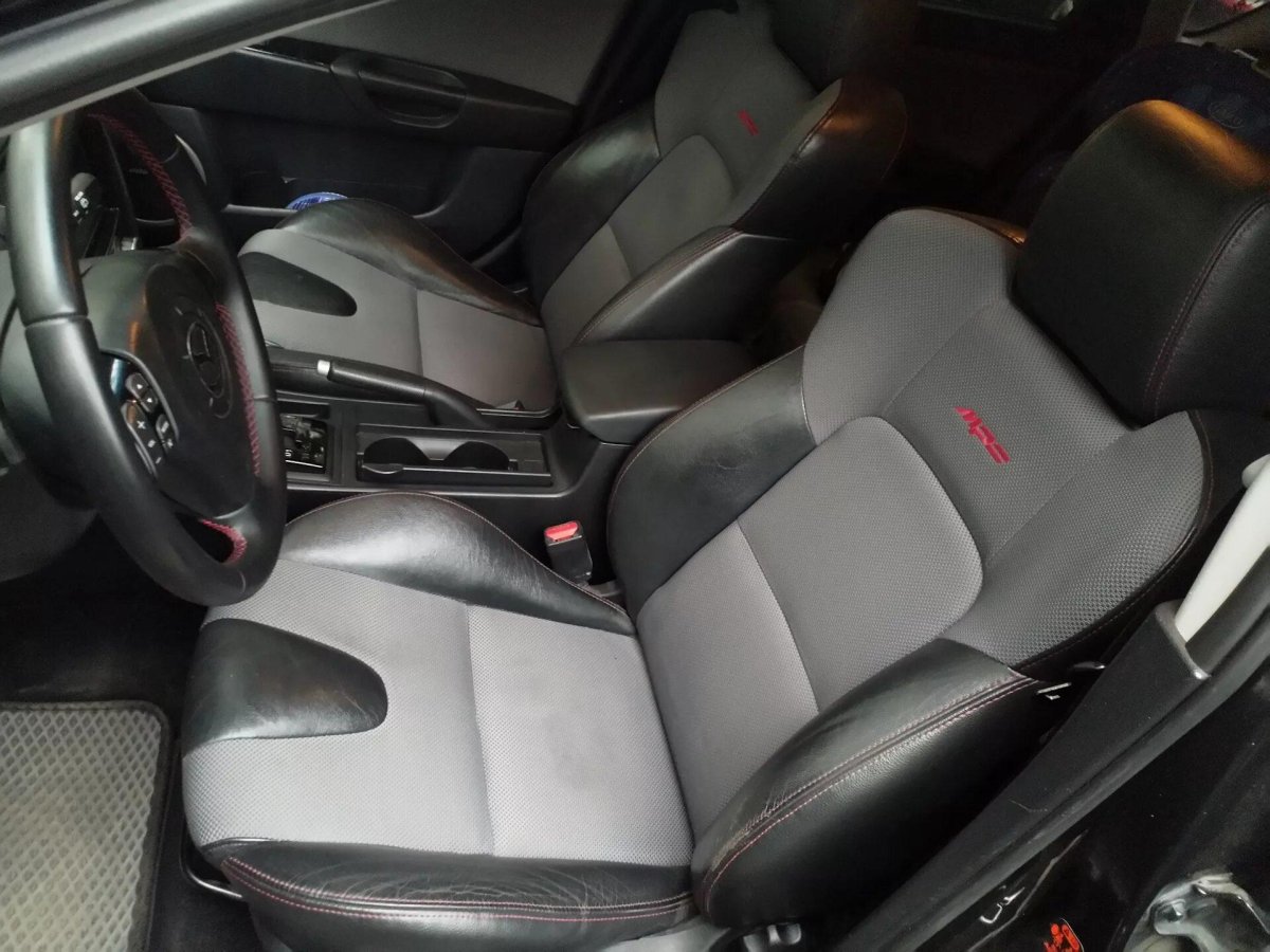 Мазда 3 MPS салон