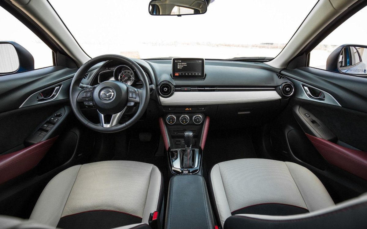 Mazda cx3 2017 салон