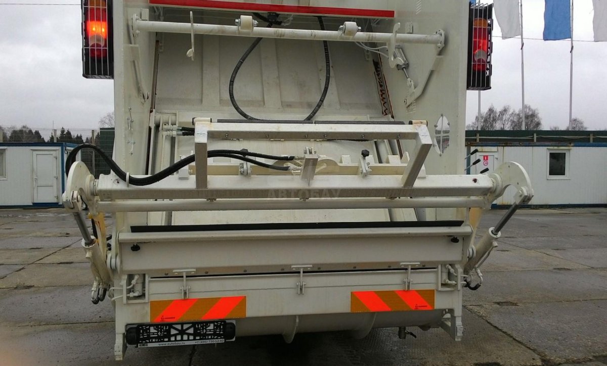 Мусоровоз лебедка