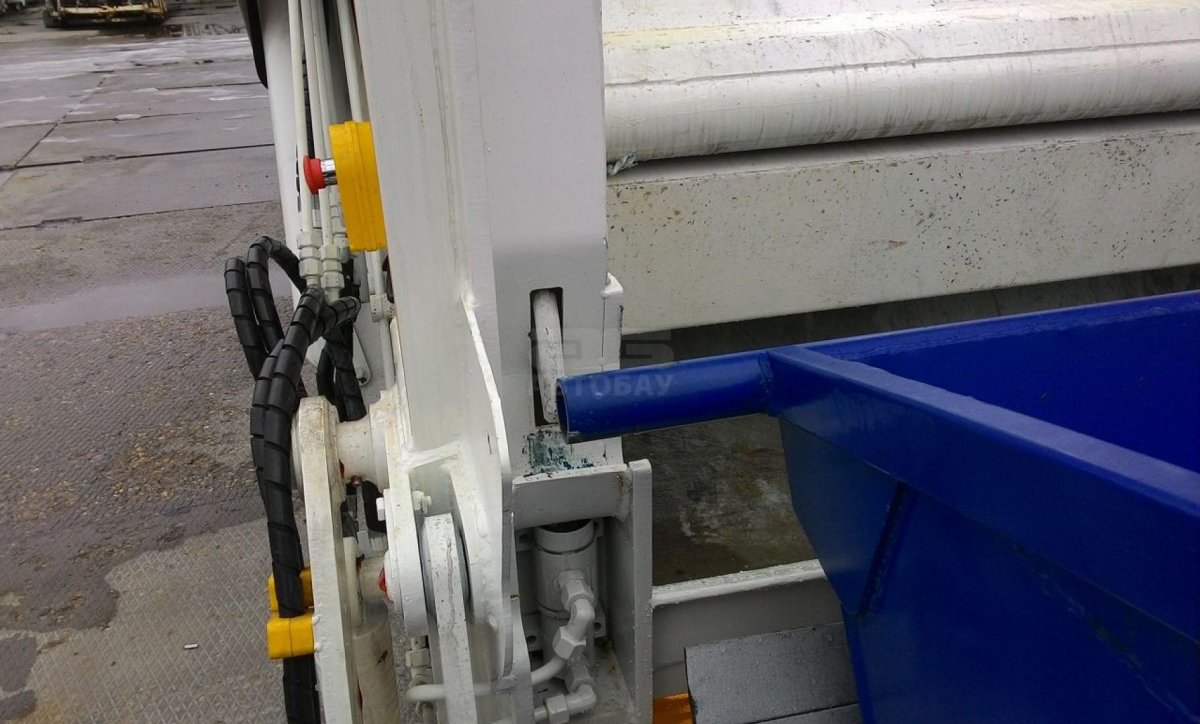 Мусоровоз МКЗ 7017