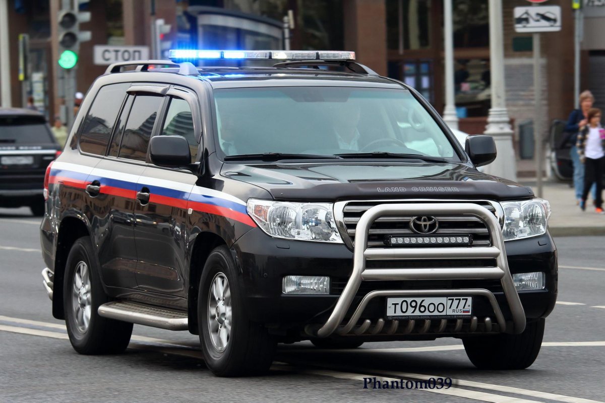Toyota Land Cruiser 200 Police