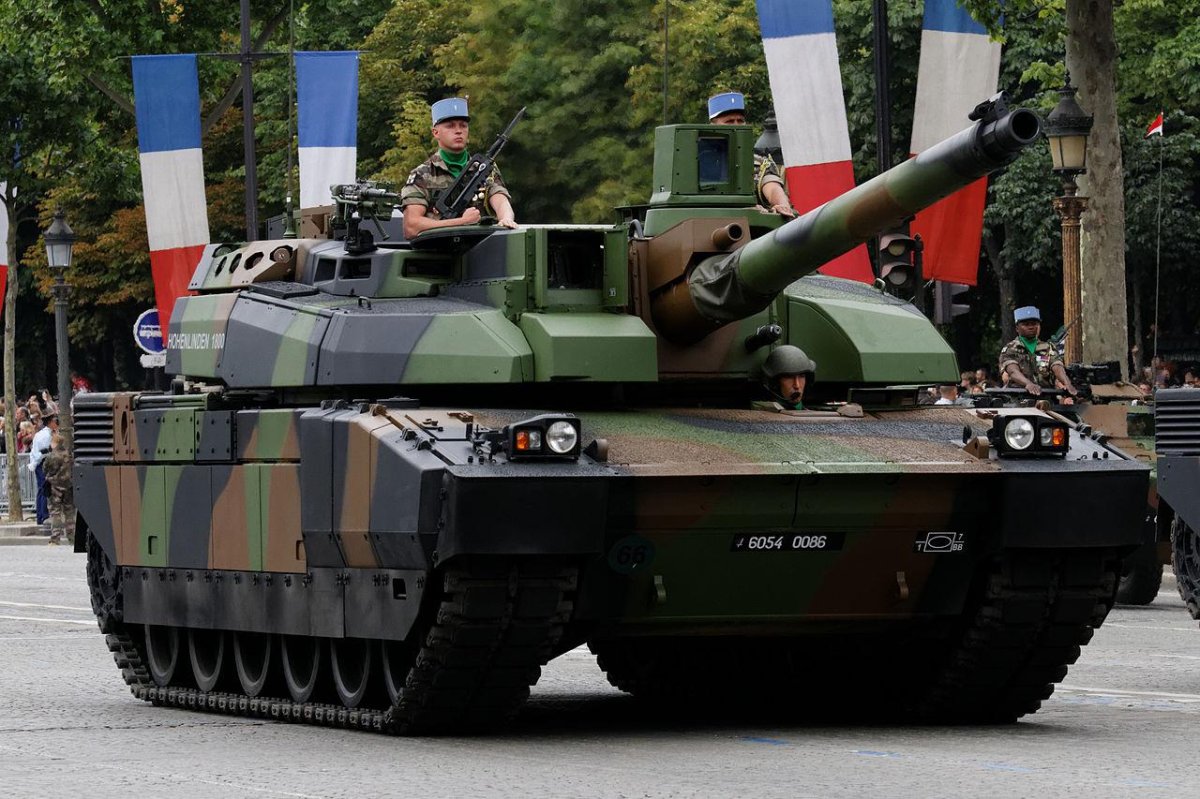 Танк AMX-56 Leclerc