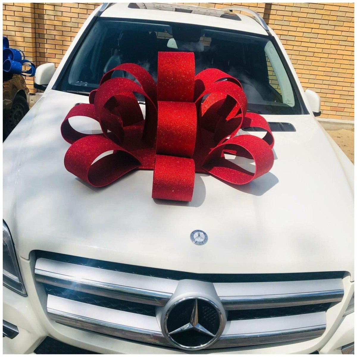 Большой бант на машину