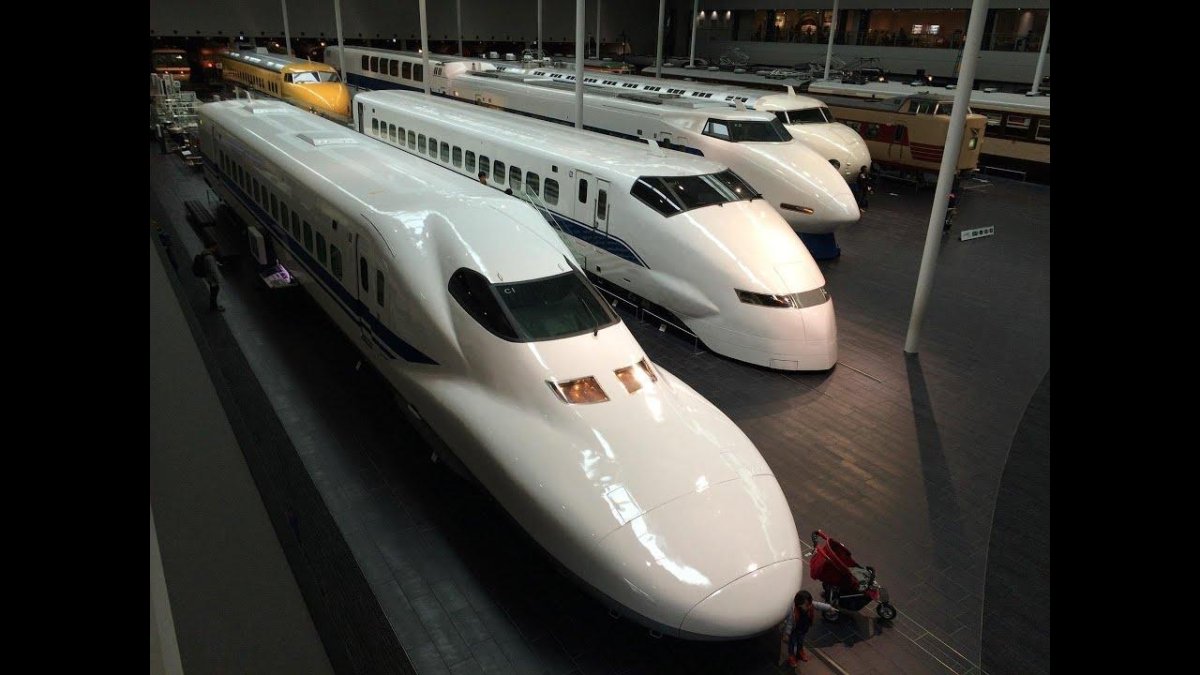 Японский поезд Синкансен