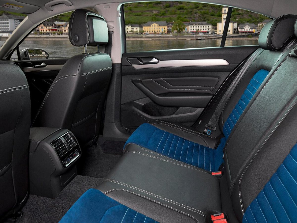 Фольксваген Пассат 2021 салон